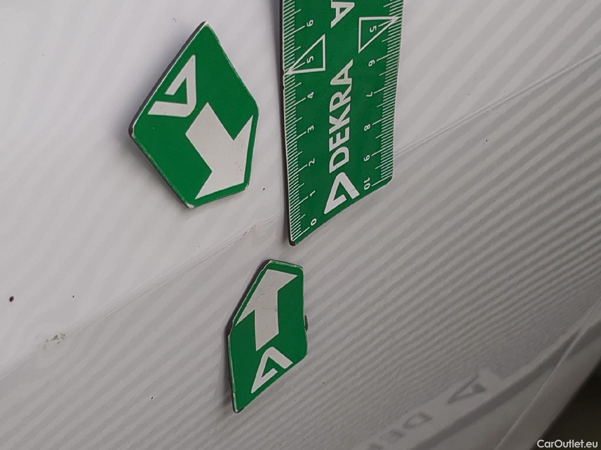  Peugeot  208  Premium 1.2 PureTech 75CV BVM5 E6d #13