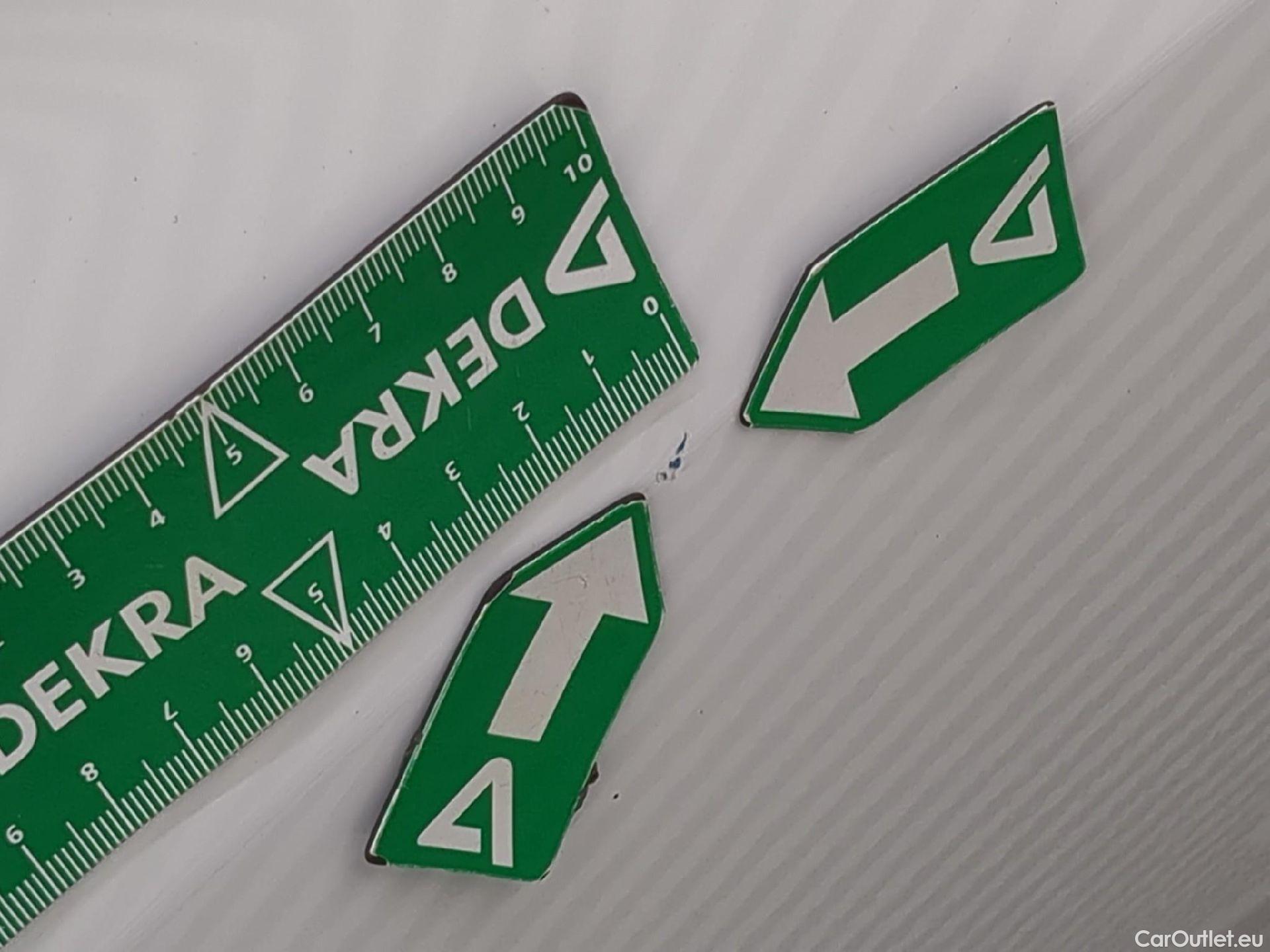  Peugeot  208  Premium 1.2 PureTech 75CV BVM5 E6d #2