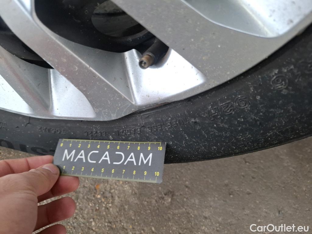  Toyota  Proace TOYOTA  City Verso / 2019 / 5P / monospace 1.2 LONG 110 VVT-I DYNAMIC #25