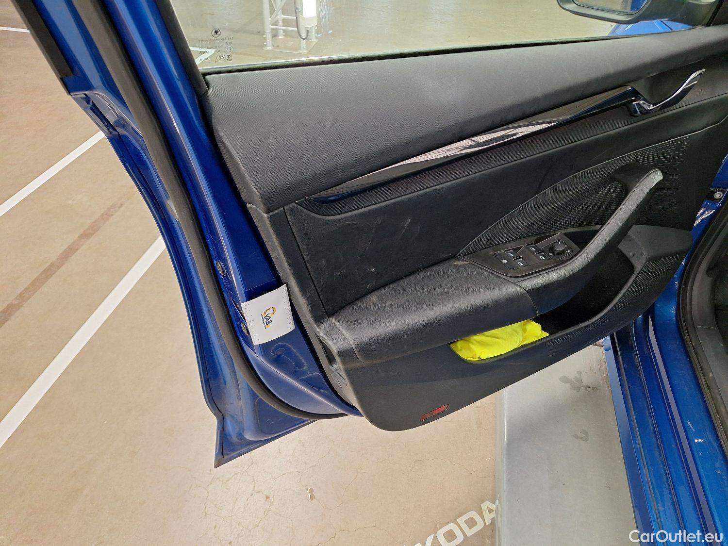  Skoda  Octavia Skoda,  Combi '20, Skoda  Combi 1.5 TSI 110kW Ambition 5d #53