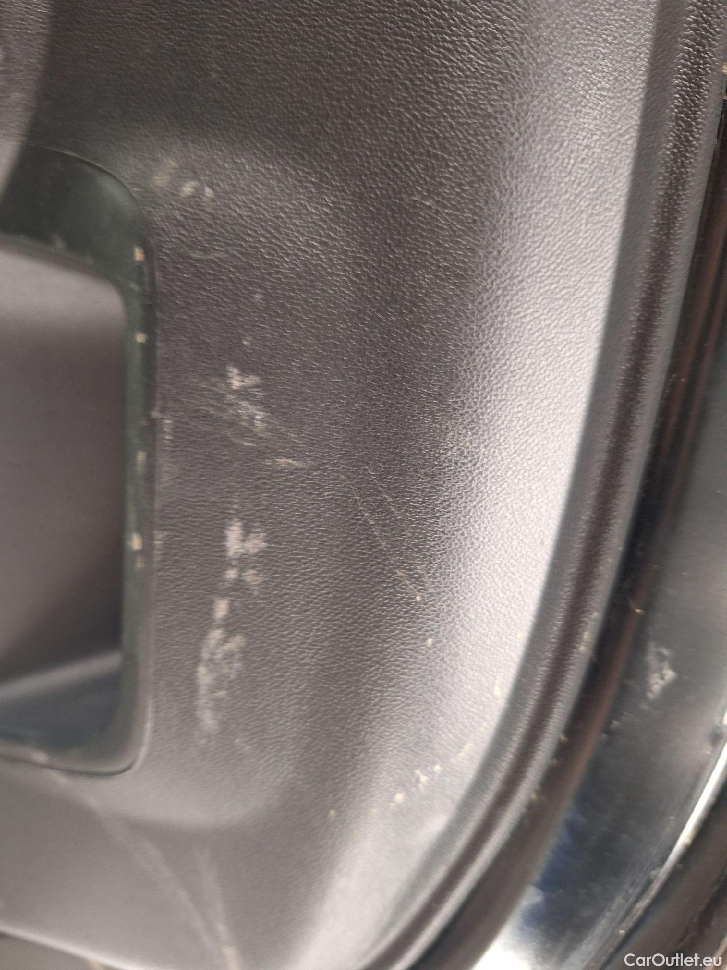  Peugeot  208 Peugeot,  '11, Peugeot  1.2 PureTech 81kW S/S Auto Allure 5d #13