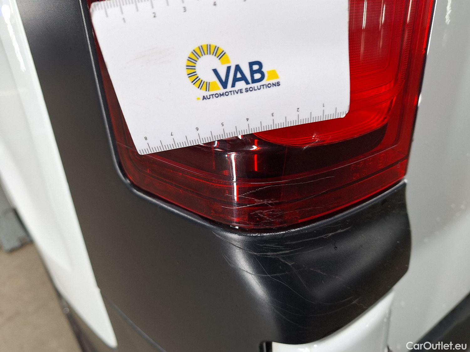  Nissan  NV300 Nissan, _NV 300 '16, Nissan  L2H1 2.0 dCi 120 Acenta 2.9T 4d #28