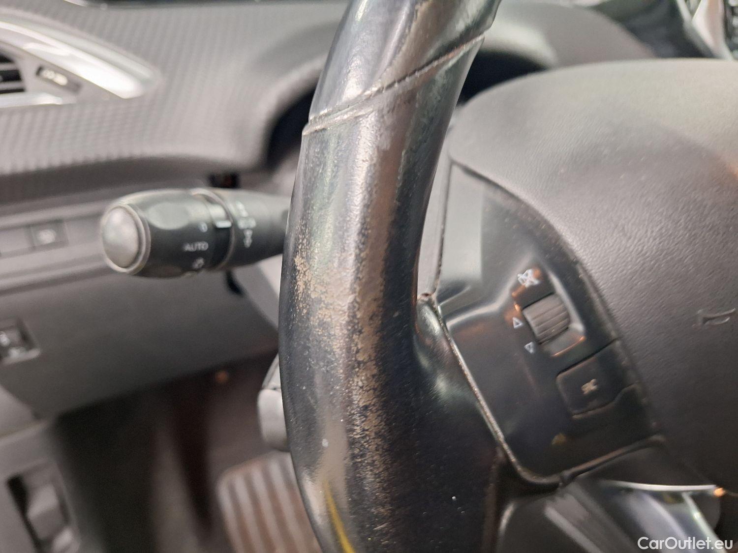  Peugeot  208 Peugeot,  '11, Peugeot  1.2 PureTech 81kW S/S Auto Allure 5d #20