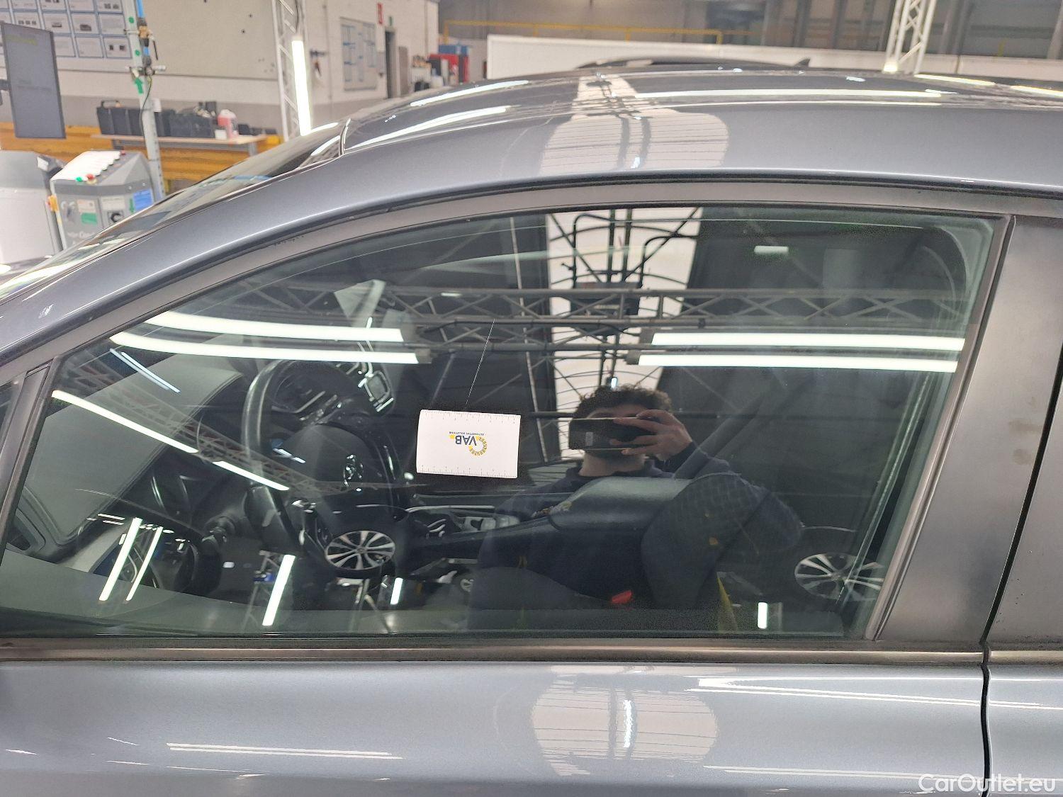  Toyota  C-HR Toyota,  '16, Toyota  1.8 VVT i-Hybrid C-Enter E-CVT 5d #22