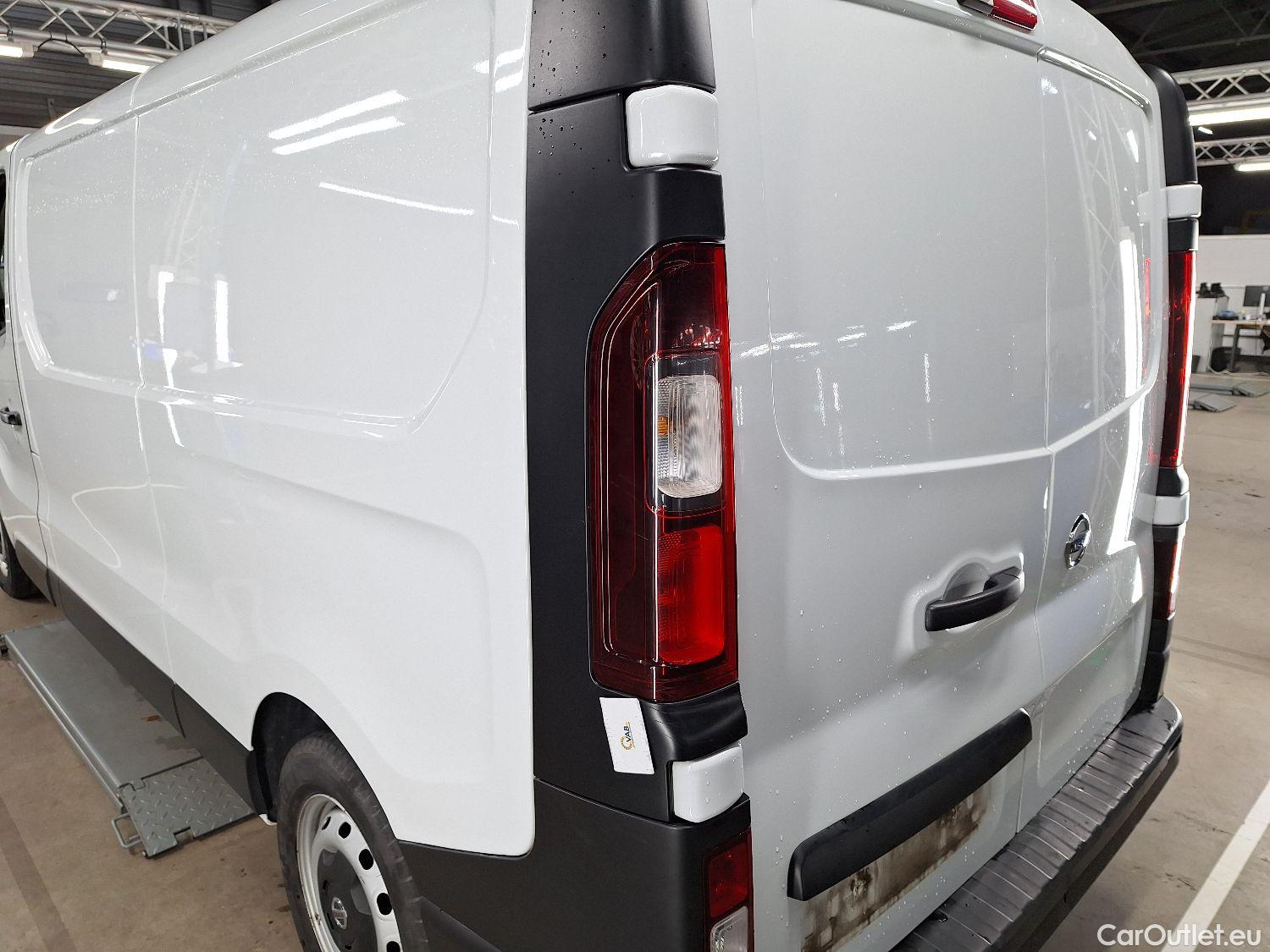  Nissan  NV300 Nissan, _NV 300 '16, Nissan  L2H1 2.0 dCi 120 Acenta 2.9T 4d #26