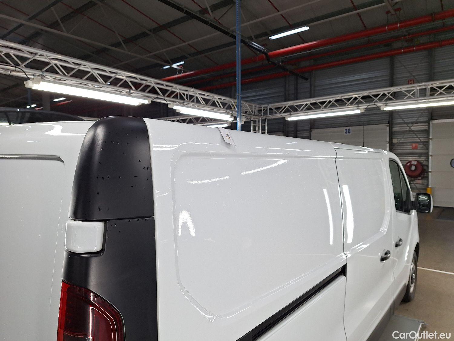  Nissan  NV300 Nissan, _NV 300 '16, Nissan  L2H1 2.0 dCi 120 Acenta 2.9T 4d #24