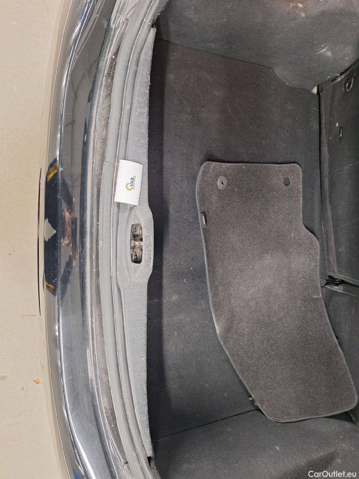  Peugeot  208 Peugeot,  '11, Peugeot  1.2 PureTech 81kW S/S Auto Allure 5d #14