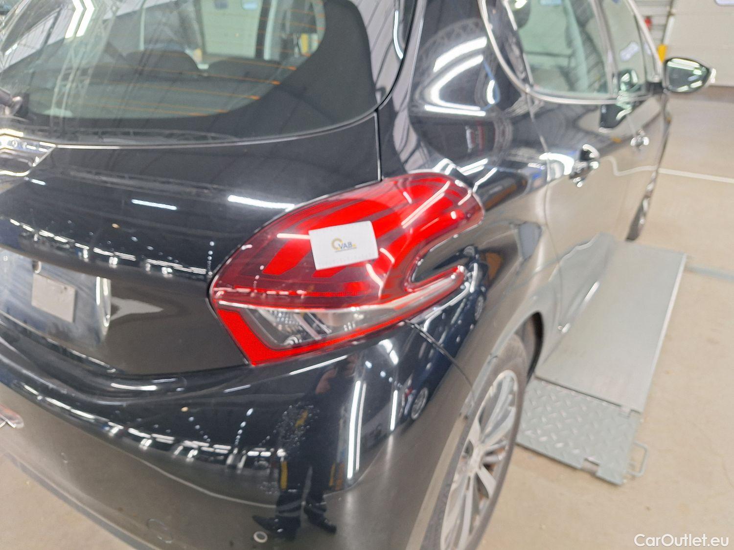  Peugeot  208 Peugeot,  '11, Peugeot  1.2 PureTech 81kW S/S Auto Allure 5d #84