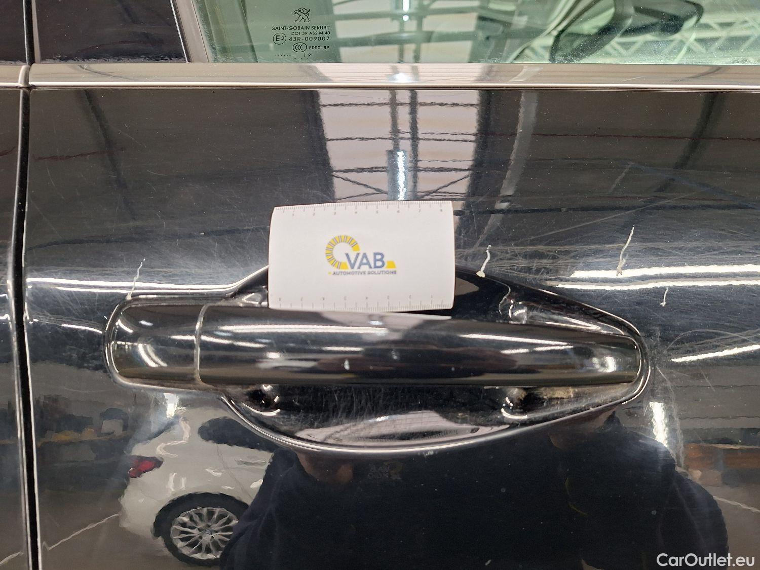  Peugeot  208 Peugeot,  '11, Peugeot  1.2 PureTech 81kW S/S Auto Allure 5d #31