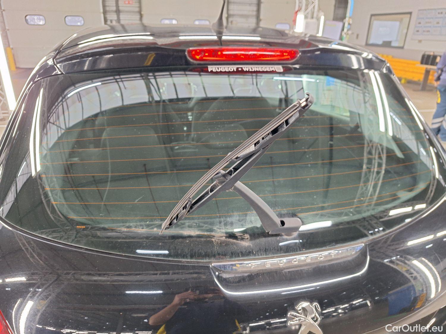  Peugeot  208 Peugeot,  '11, Peugeot  1.2 PureTech 81kW S/S Auto Allure 5d #87