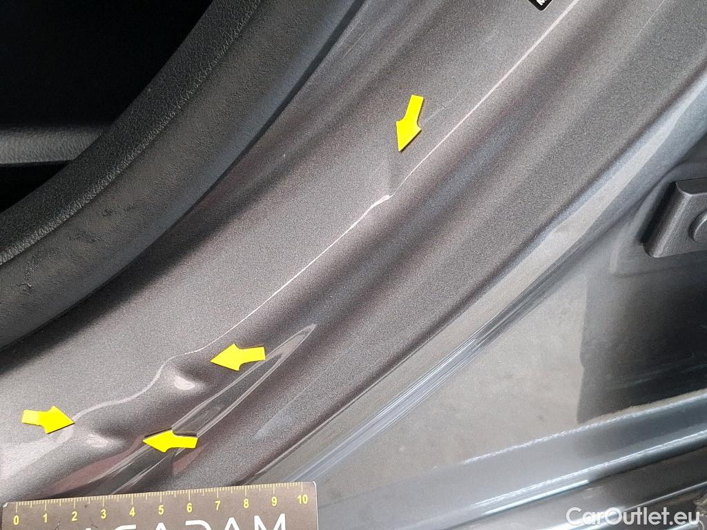  Mercedes  A-Klasse Classe A Compact / 2018 / 5P / Berline A 250 e Business Line 8G-DCT #18