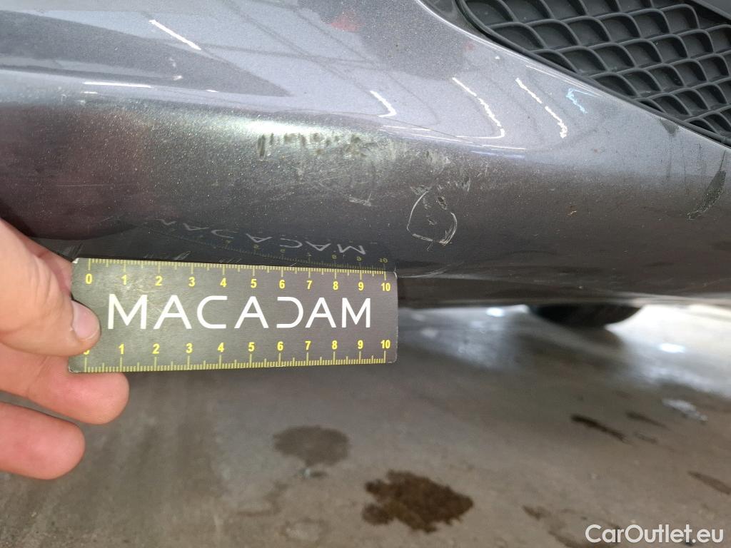  Mercedes  A-Klasse Classe A Compact / 2018 / 5P / Berline A 250 e Business Line 8G-DCT #14