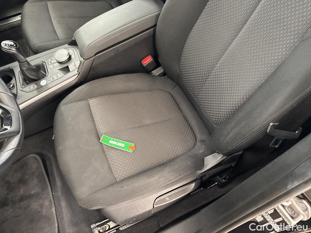  Bmw  Serie 1 BMW Série 1 / 2019 / 5P / Berline 116i Business Design #9