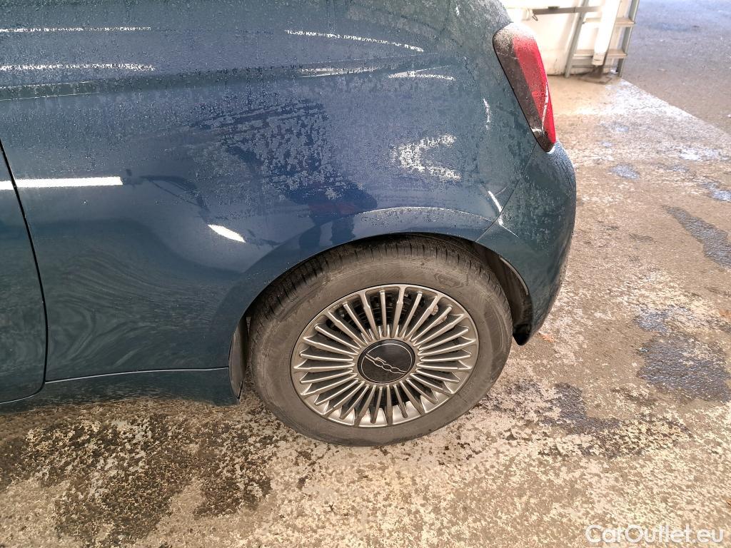  Fiat  500  e Icone 42kWh BVA #9