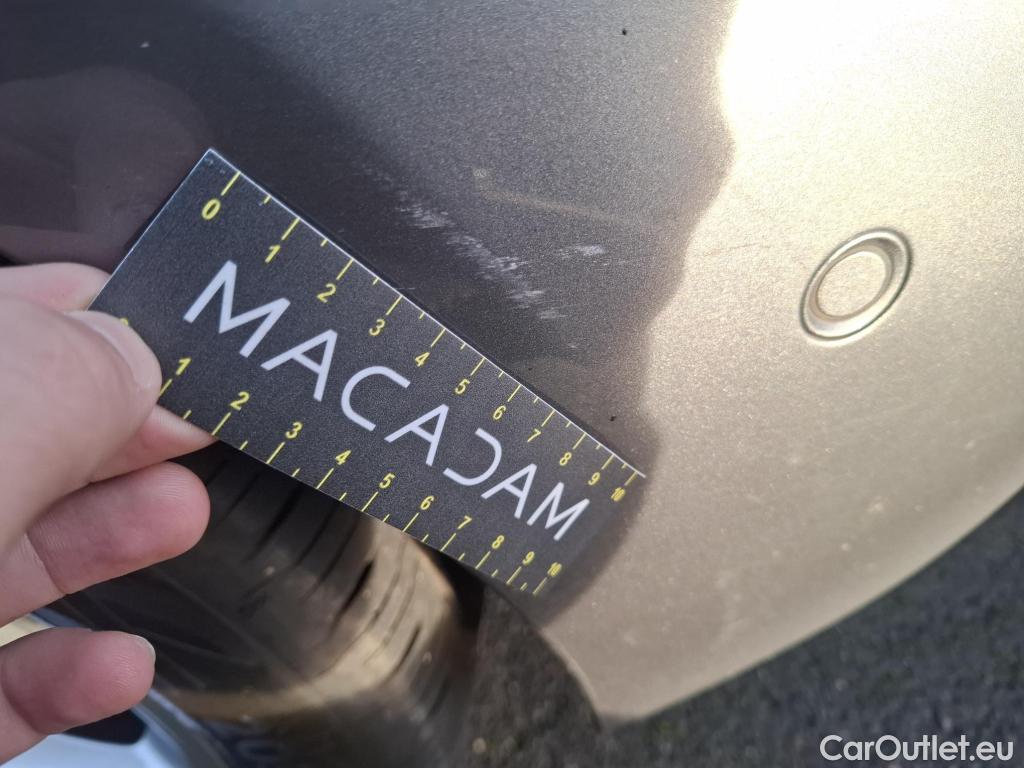  Mercedes  A-Klasse Classe A Compact / 2018 / 5P / Berline A 250 e Business Line 8G-DCT #23