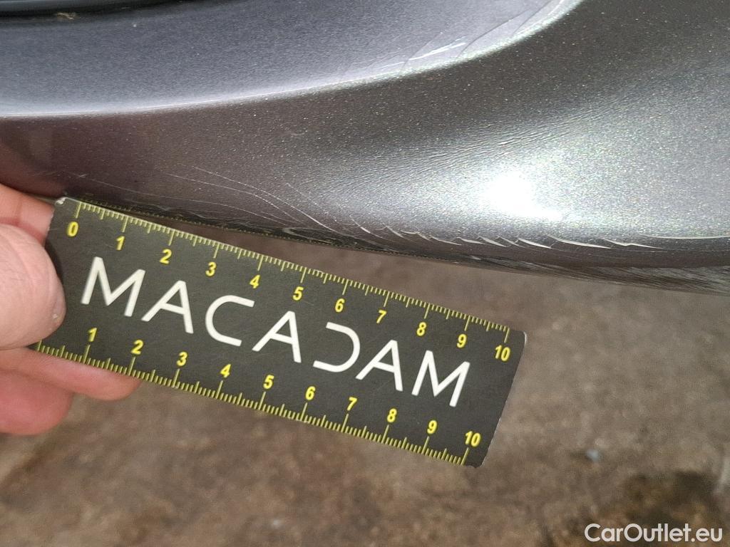  Mercedes  A-Klasse Classe A Compact / 2018 / 5P / Berline A 250 e Business Line 8G-DCT #7