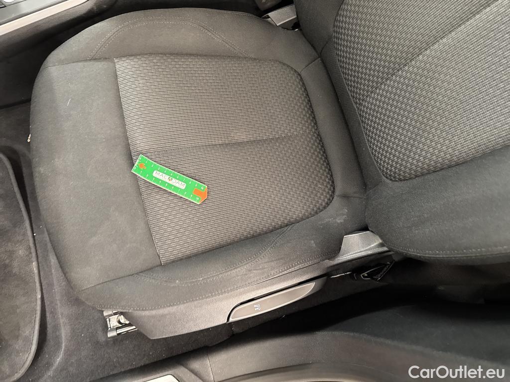  Bmw  Serie 1 BMW Série 1 / 2019 / 5P / Berline 116i Business Design #10