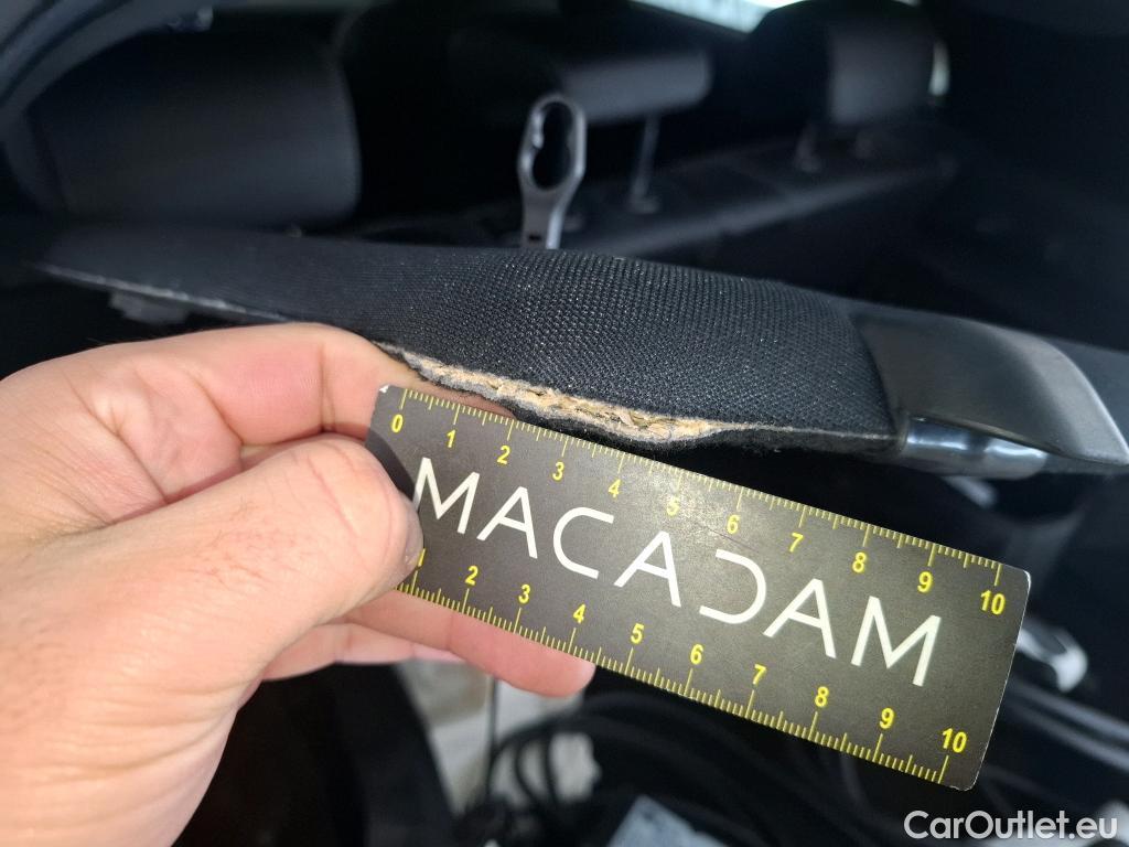  Mercedes  A-Klasse Classe A Compact / 2018 / 5P / Berline A 250 e Business Line 8G-DCT #27