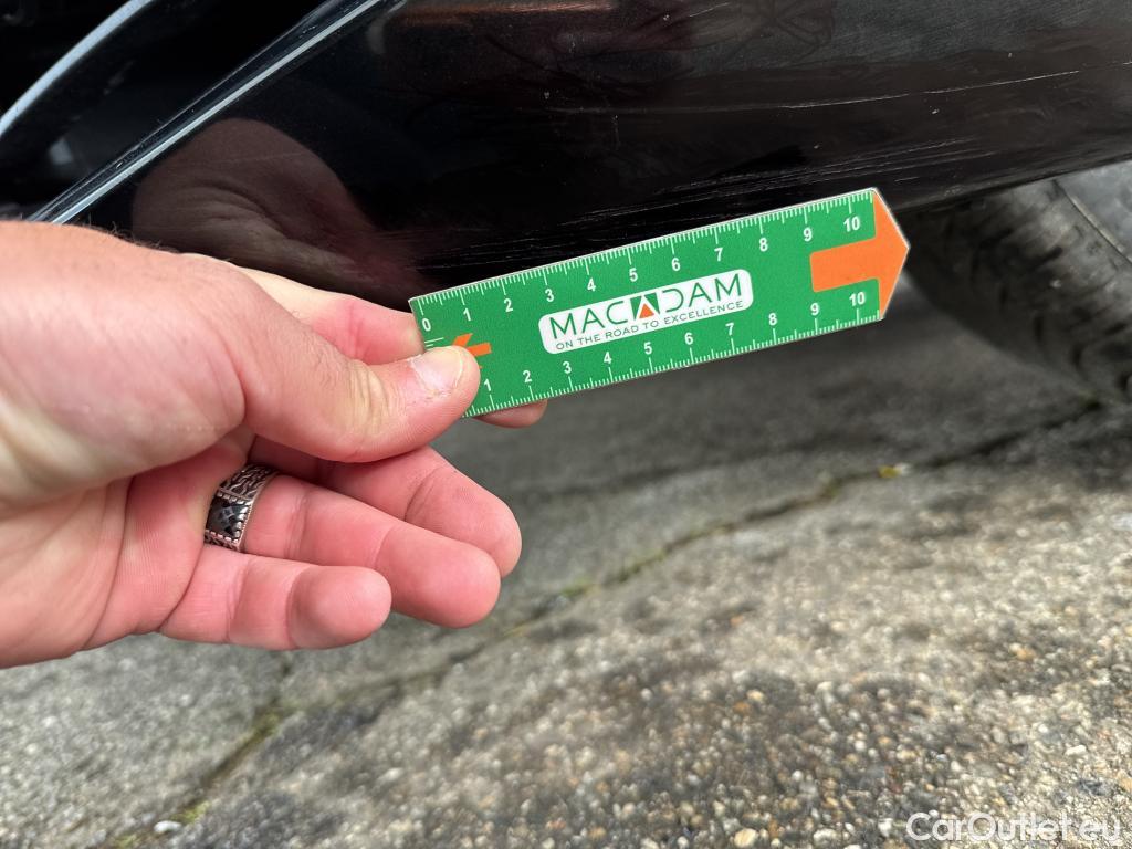  Bmw  Serie 1 BMW Série 1 / 2019 / 5P / Berline 116i Business Design #1