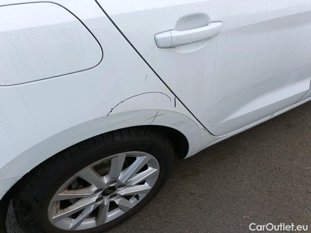  Audi  A1 Sportback AUDI A1 / 2018 / 5P / berlina con portón Sportback Advanced 30 TFSI 81kW (110CV) #1