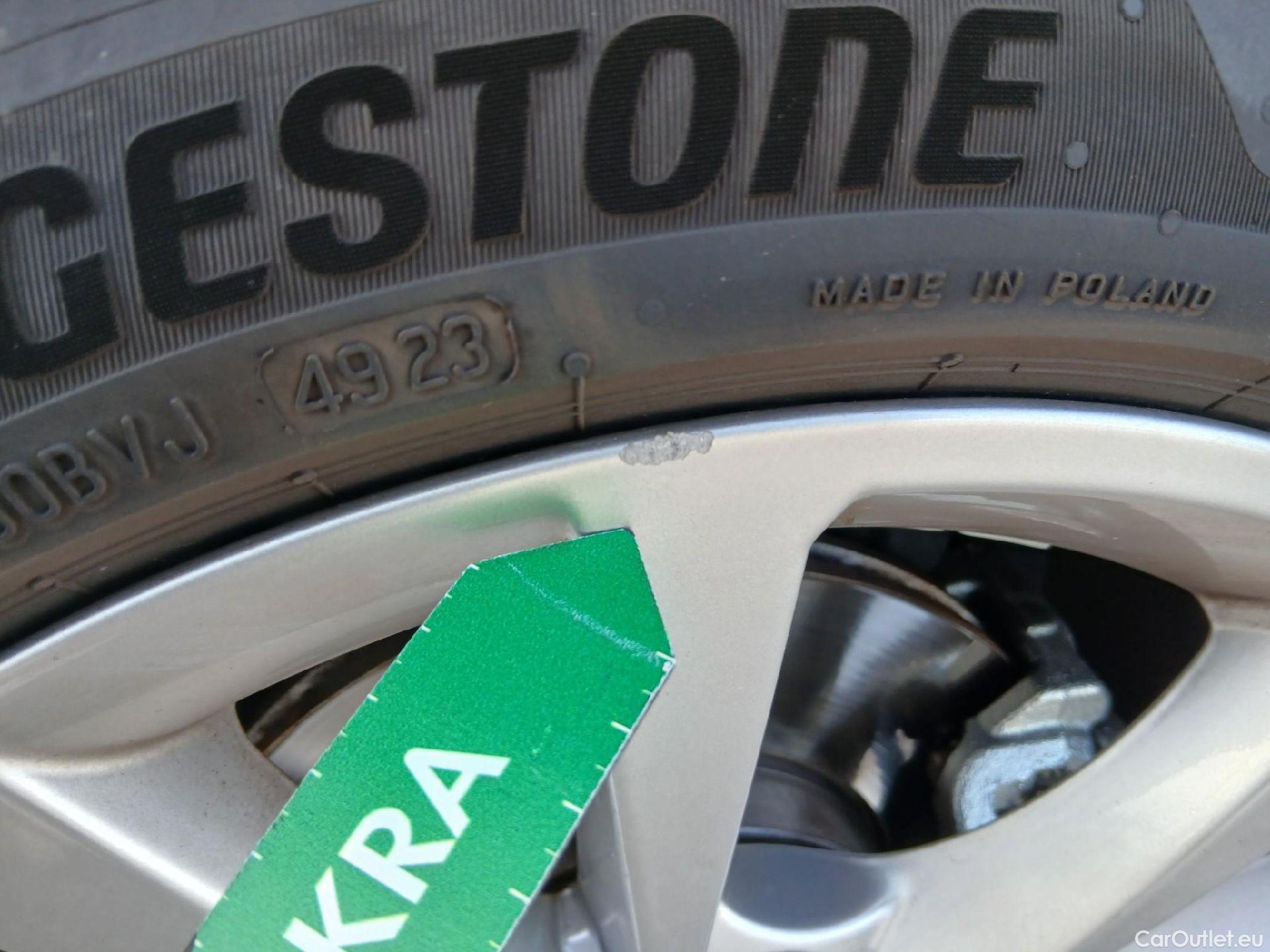  Audi  A3 AUDI  / 2024 / 5P / berlina con portón Sportback Advanced 35 TFSI 110kW S tron #14