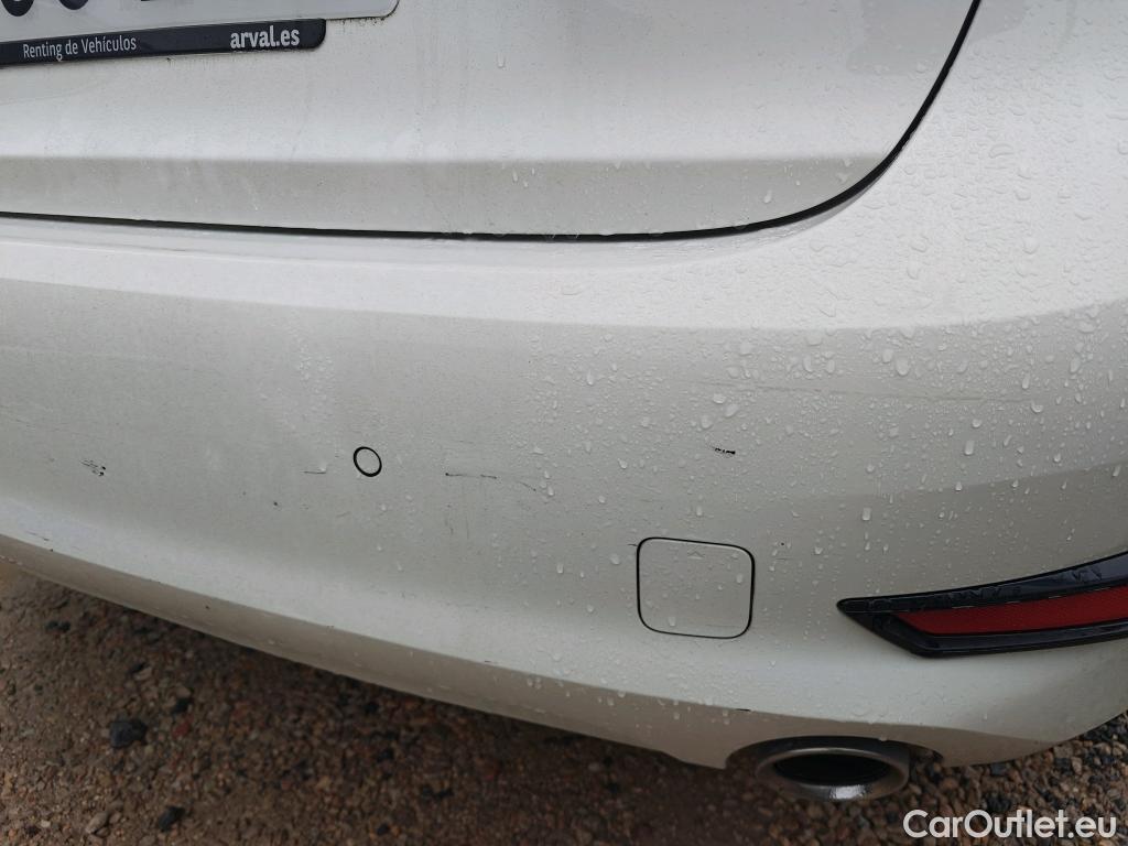  Bmw  Serie 3 BMW  / 2018 / 4P / sedán 320d Auto. #28