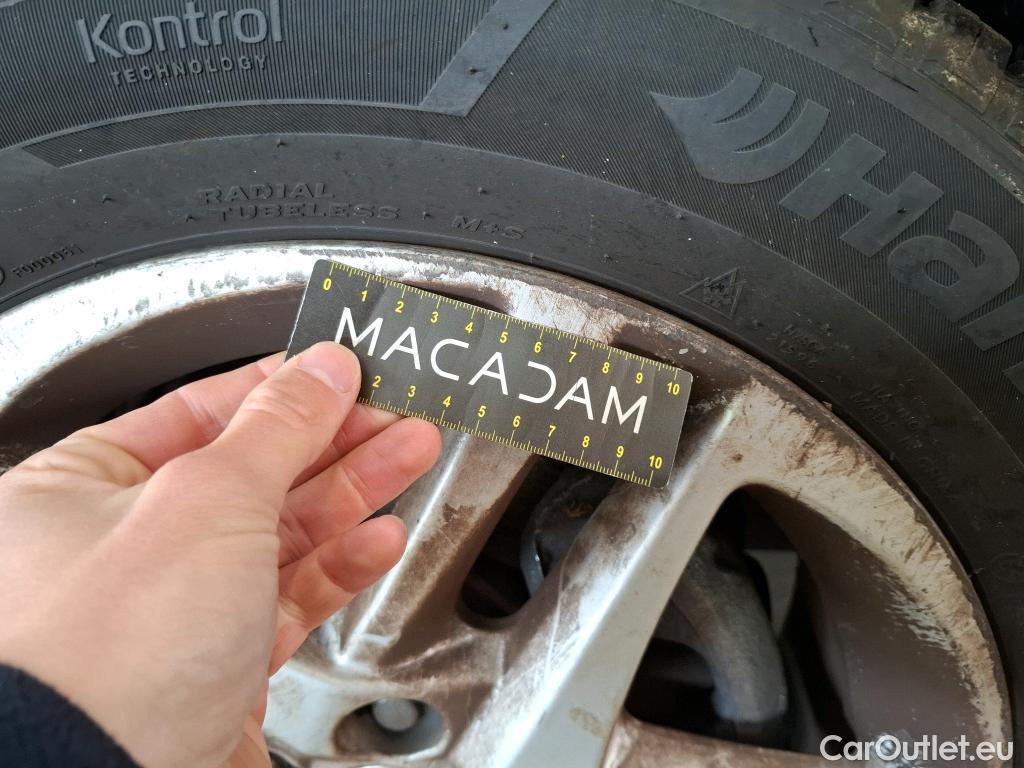  Toyota  C-HR TOYOTA  5p SUV 1.8 HYBRIDE 122 DYNAMIC BUSINESS #29