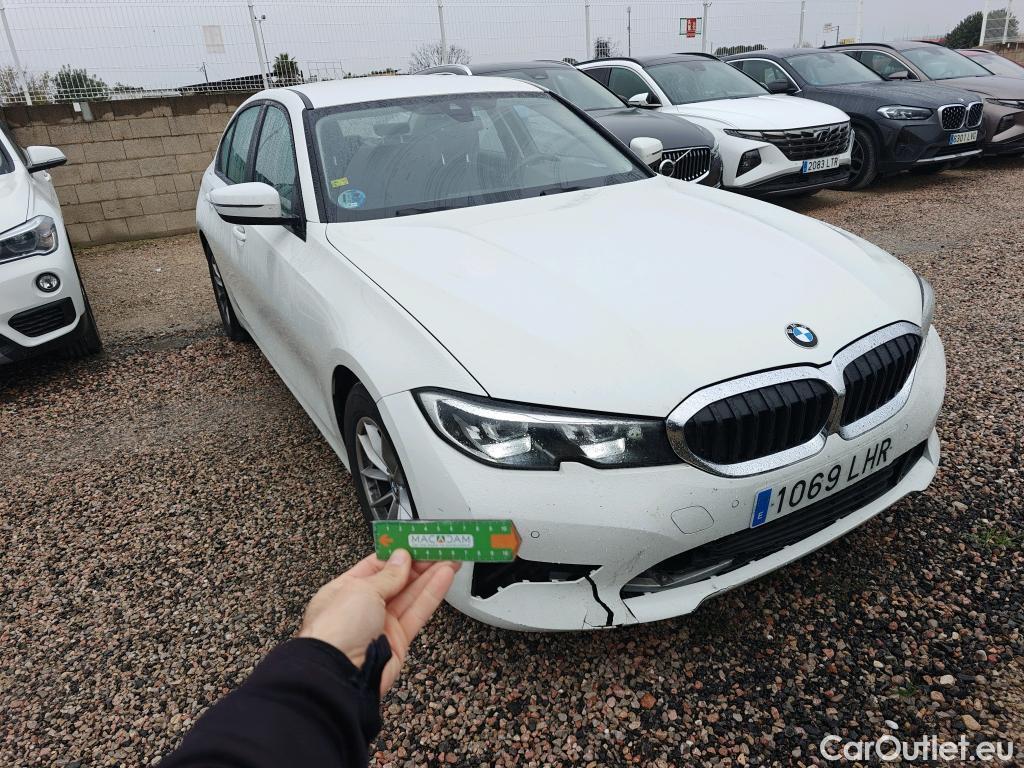  Bmw  Serie 3 BMW  / 2018 / 4P / sedán 320d Auto. #45