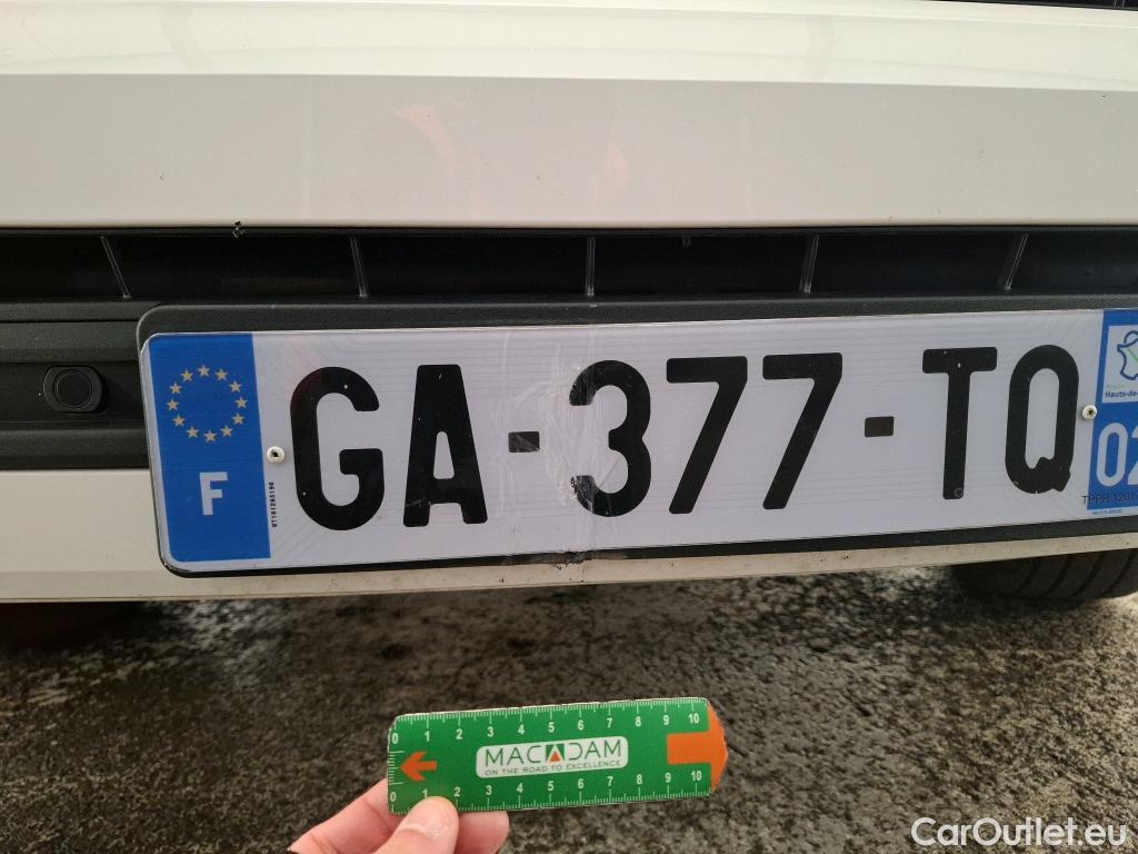  Volkswagen  Transporter VOLKSWAGEN  / 2019 / 4P / Fourgon tôlé 2.0 TDi 198 DSG7 L1H1 Edition #13