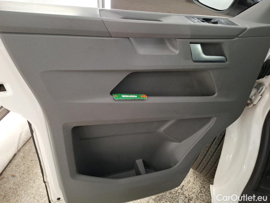  Volkswagen  Transporter VOLKSWAGEN  / 2019 / 4P / Fourgon tôlé 2.0 TDi 198 DSG7 L1H1 Edition #16