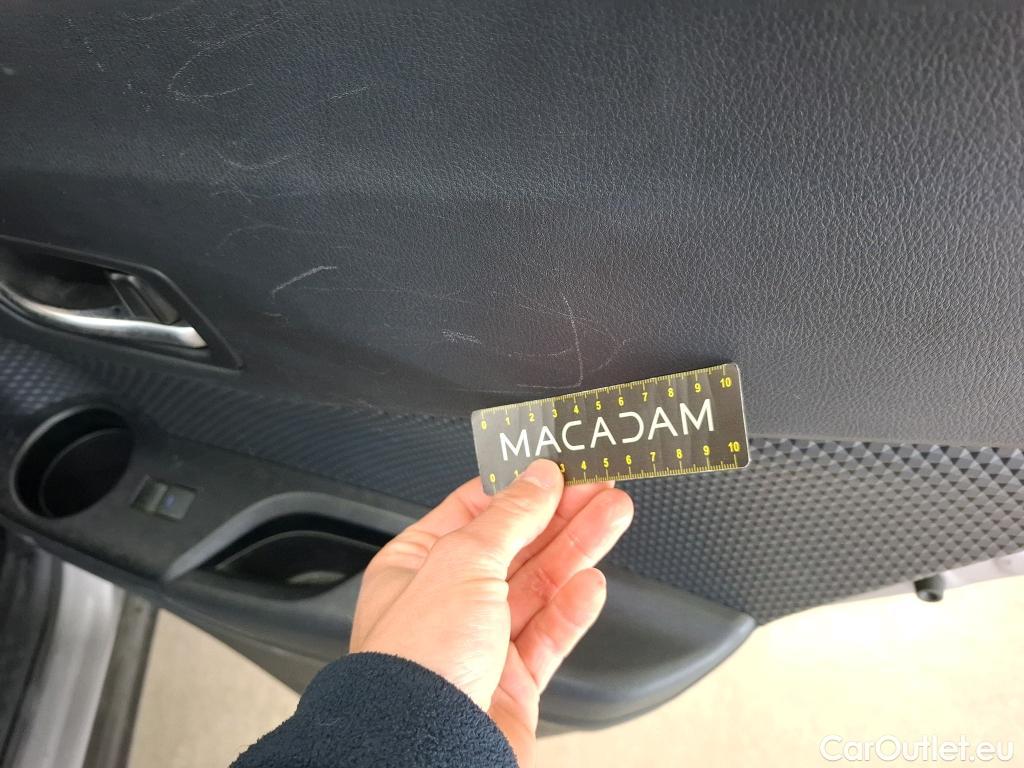  Toyota  C-HR TOYOTA  5p SUV 1.8 HYBRIDE 122 DYNAMIC BUSINESS #40