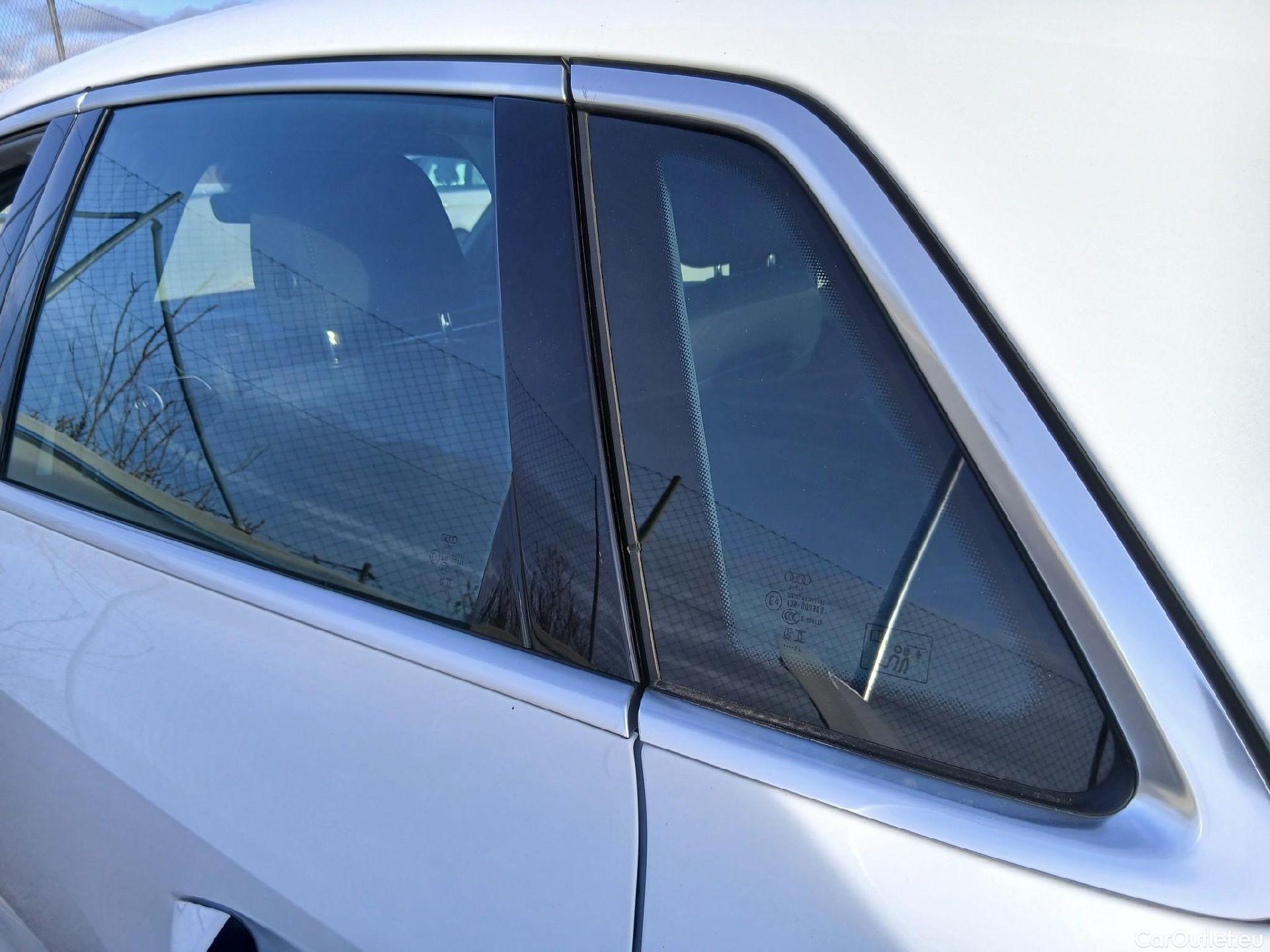  Audi  A3 AUDI  / 2024 / 5P / berlina con portón Sportback Advanced 35 TFSI 110kW S tron #17