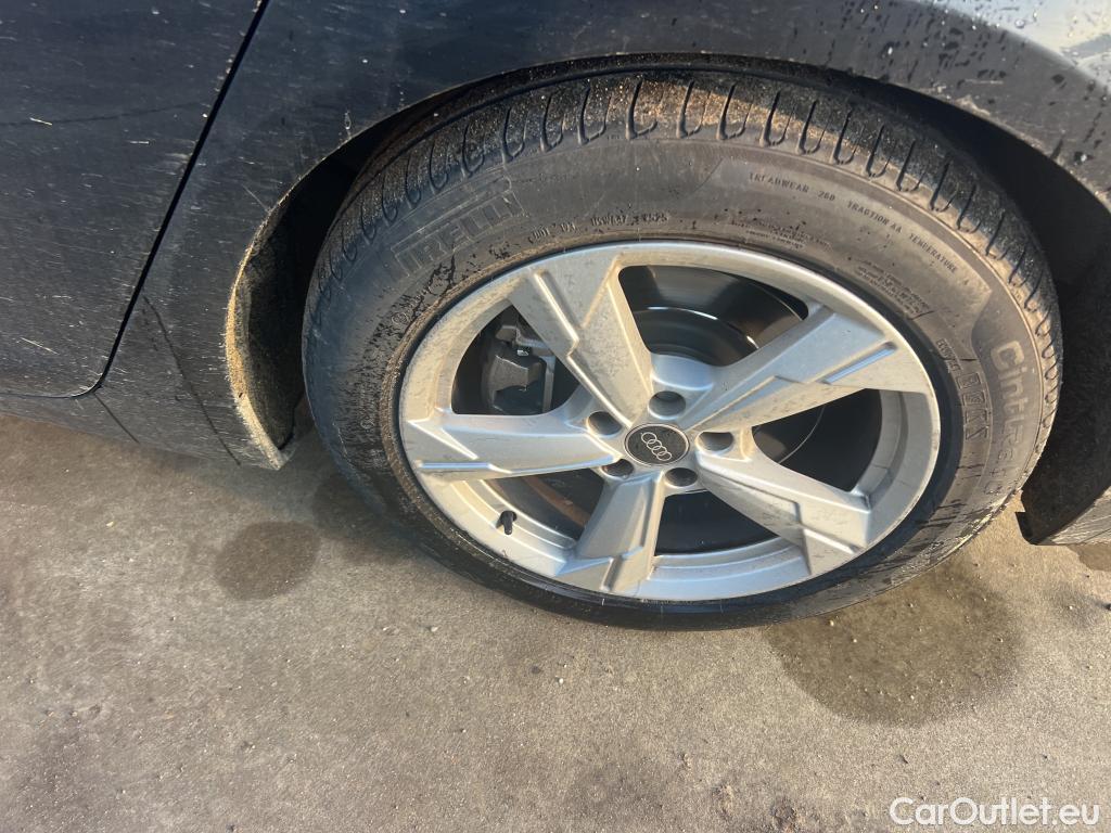  Audi  A6 AUDI  / 2018 / 4P / sedán 50 TFSIe quattro S tronic Sport #3