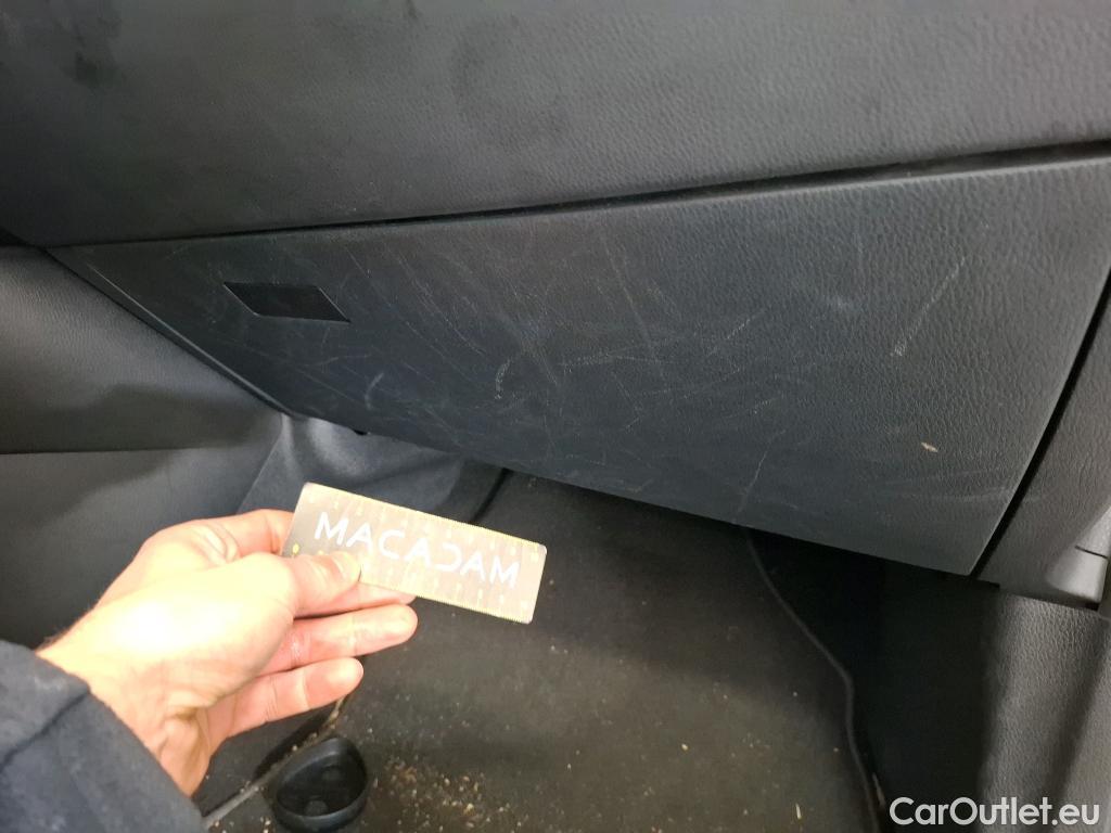  Toyota  C-HR TOYOTA  5p SUV 1.8 HYBRIDE 122 DYNAMIC BUSINESS #31