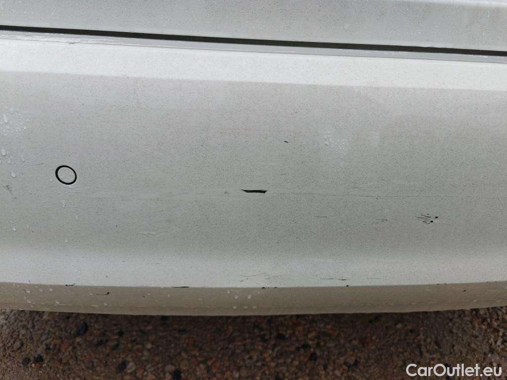  Bmw  Serie 3 BMW  / 2018 / 4P / sedán 320d Auto. #27