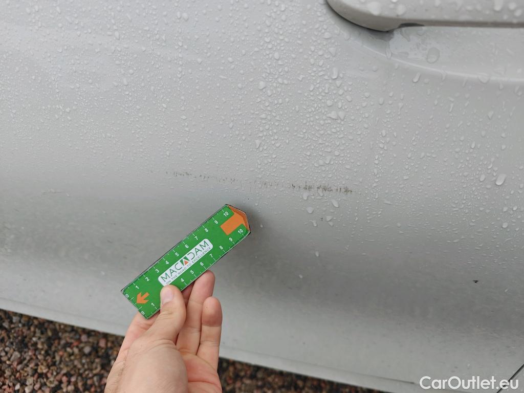  Bmw  Serie 3 BMW  / 2018 / 4P / sedán 320d Auto. #8