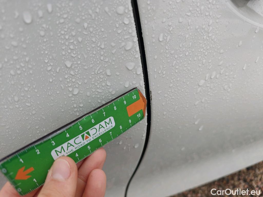  Bmw  Serie 3 BMW  / 2018 / 4P / sedán 320d Auto. #37