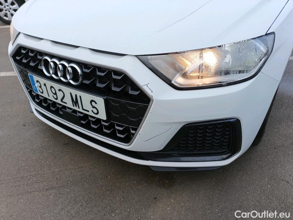  Audi  A1 Sportback AUDI A1 / 2018 / 5P / berlina con portón Sportback Advanced 30 TFSI 81kW (110CV) #13