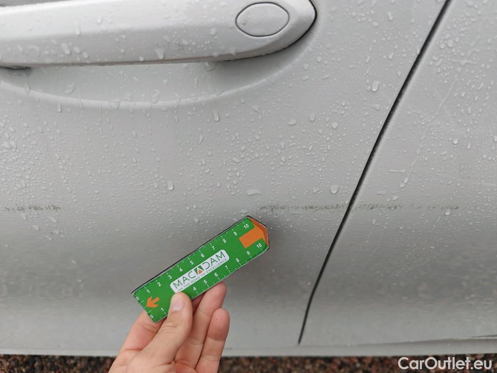  Bmw  Serie 3 BMW  / 2018 / 4P / sedán 320d Auto. #9