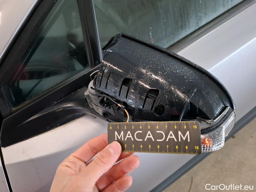  Toyota  C-HR TOYOTA  5p SUV 1.8 HYBRIDE 122 DYNAMIC BUSINESS #49