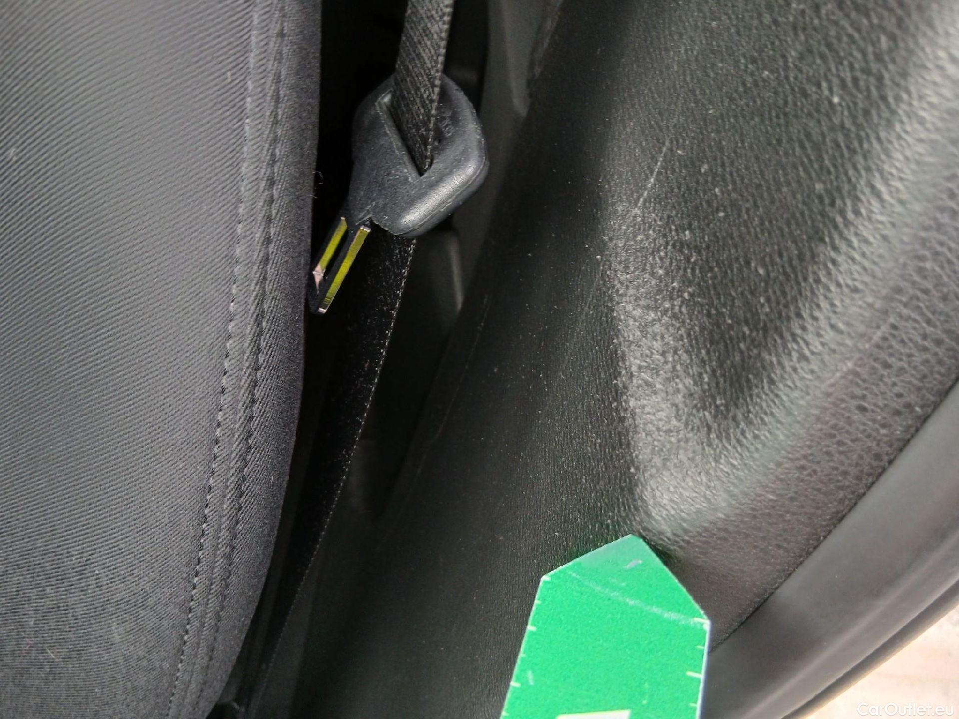  Bmw  X1 BMW  sDrive18i #9