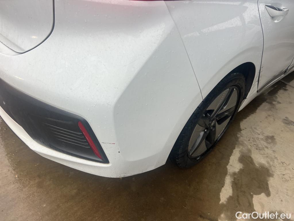  Hyundai   Ioniq HYUNDAI / 2019 / 5P / berlina con portón 1.6 GDI HEV Tecno DCT #26