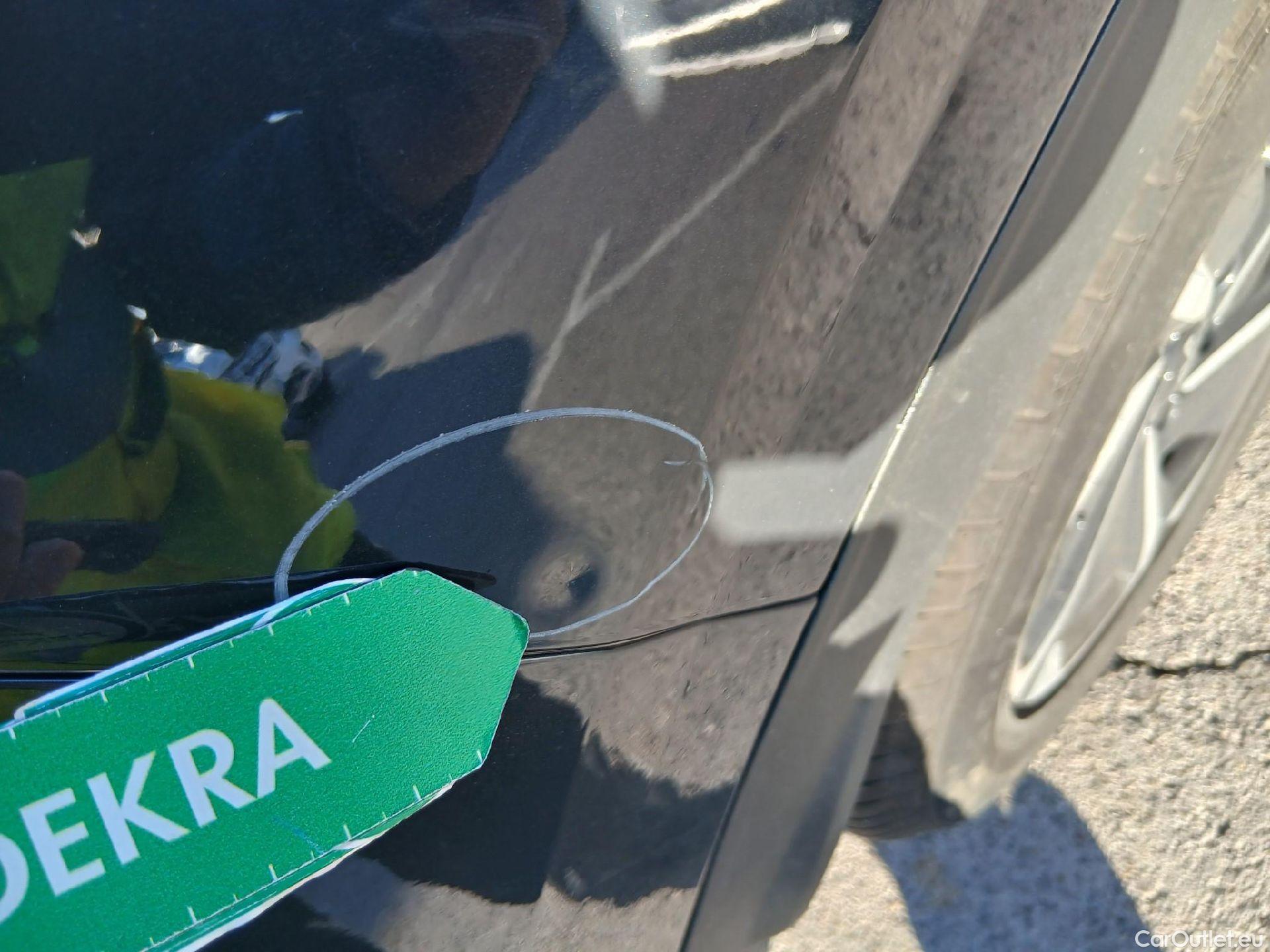  KIA  Sportage KIA  / 2022 / 5P / todoterreno 1.6 T-GDi 118kW (160CV) Drive 17