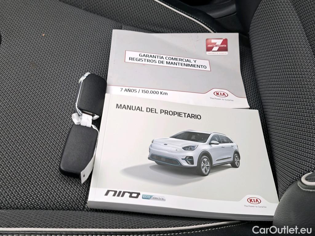  KIA  Niro KIA e- / 2016 / 5P / crossover e- 150kW (204CV) Drive (Long Range) #11
