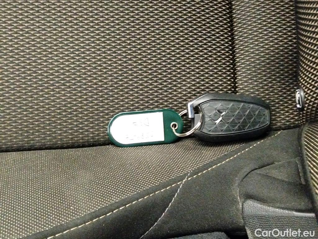  DS  DS7 DS DS 7 Crossback / 2017 / 5P / todoterreno BlueHDi DE 96kW (130CV) Auto. CHIC (AC) #3