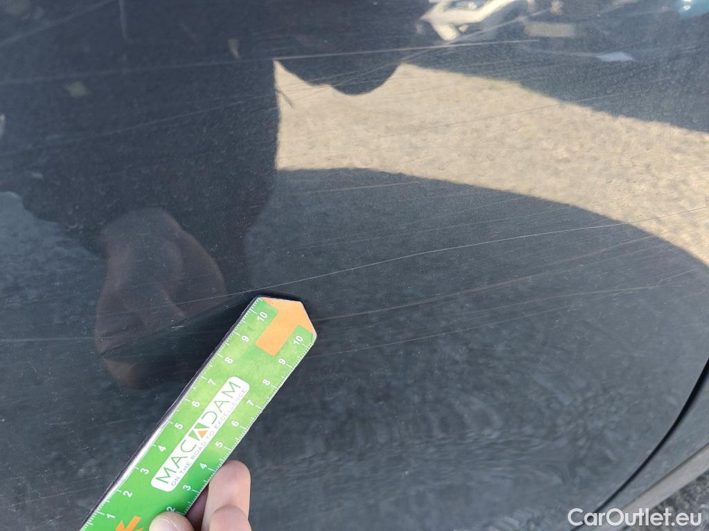  KIA  Sportage KIA  1.6MHEV Drive 100kW(136CV) 4x2(Crist Tintados) #25