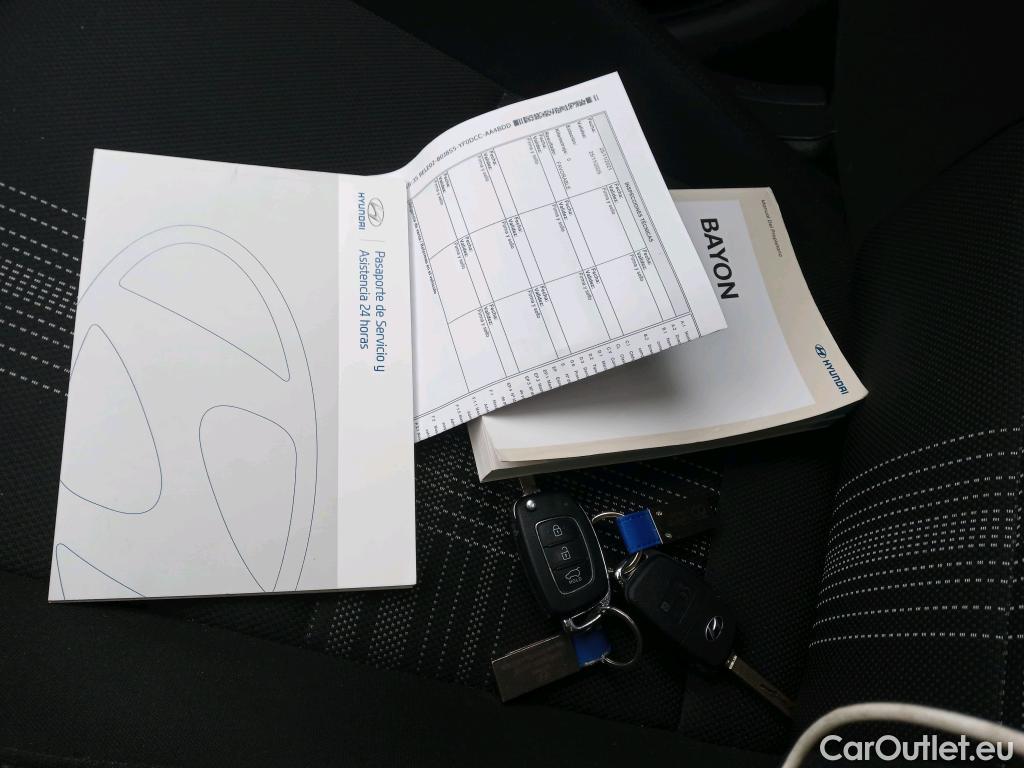  Hyundai  Bayon HYUNDAI  / 2021 / 5P / todoterreno 1.2 MPI Essence #5