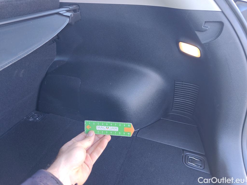  KIA  Niro KIA e- / 2016 / 5P / crossover e- 150kW (204CV) Drive (Long Range) #42