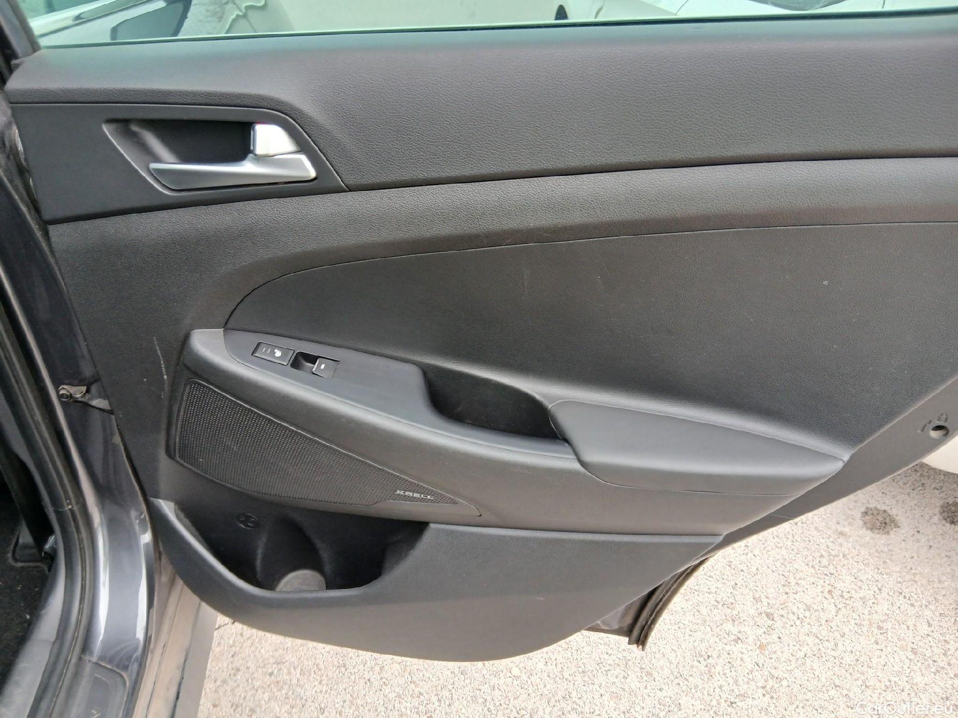  Hyundai  Tucson HYUNDAI  / 2018 / 5P / todoterreno 1.6 CRDI 85kW (116CV) 48V Tecno 4X2 #49