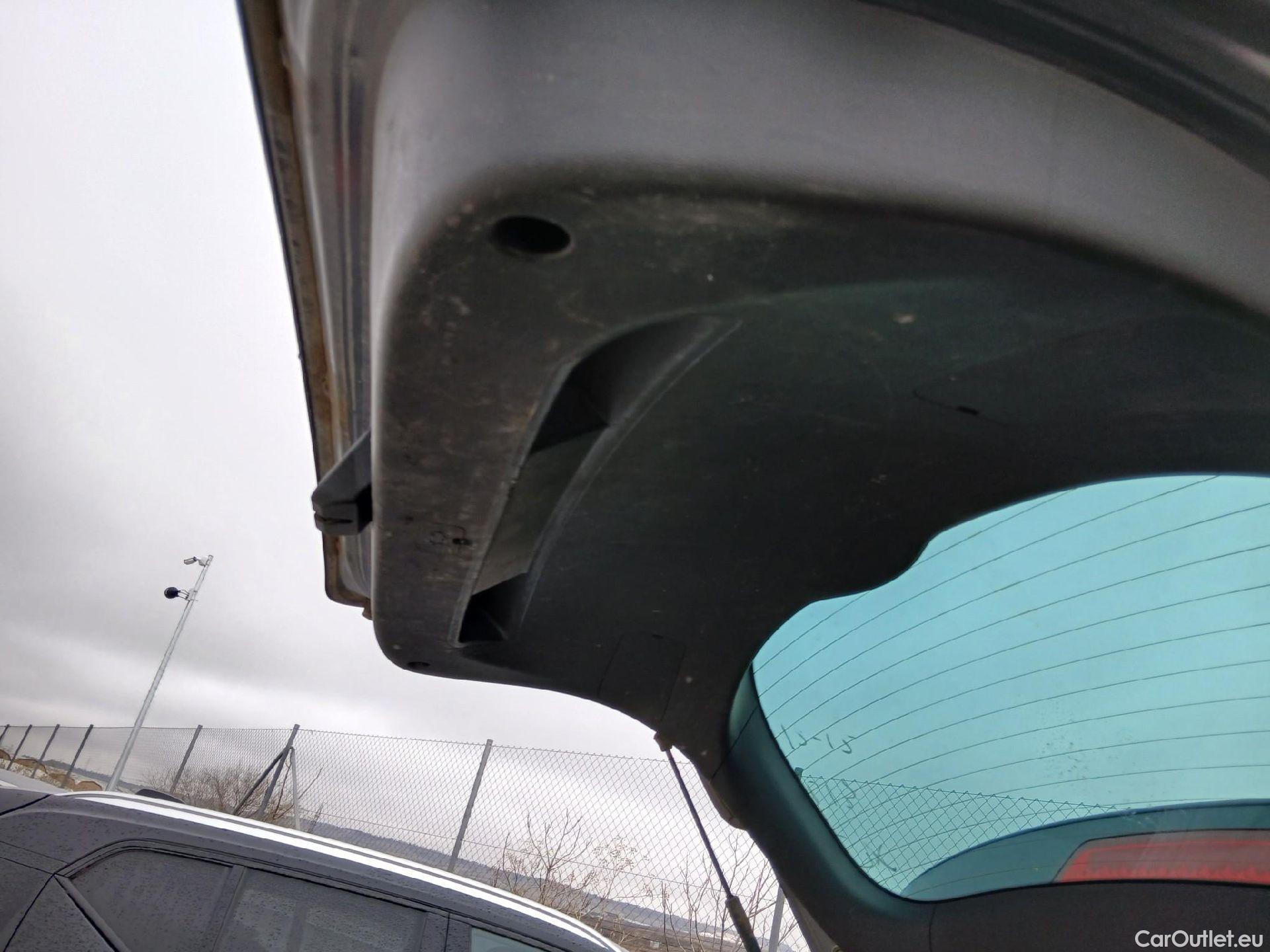  Hyundai  Tucson HYUNDAI  / 2018 / 5P / todoterreno 1.6 CRDI 85kW (116CV) 48V Tecno 4X2 #43